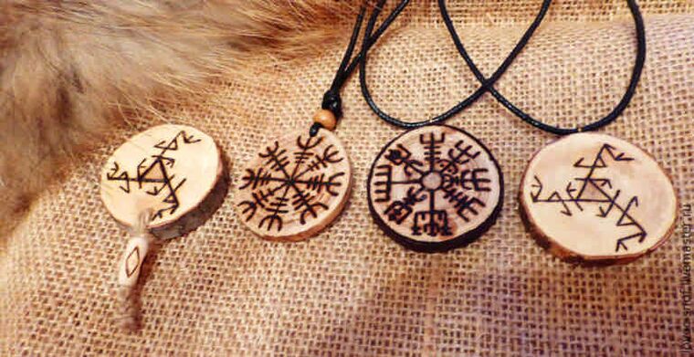 Pendant runes as talismans of success