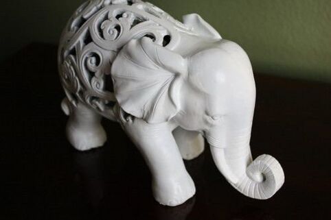 An elephant figure as a successful amulet